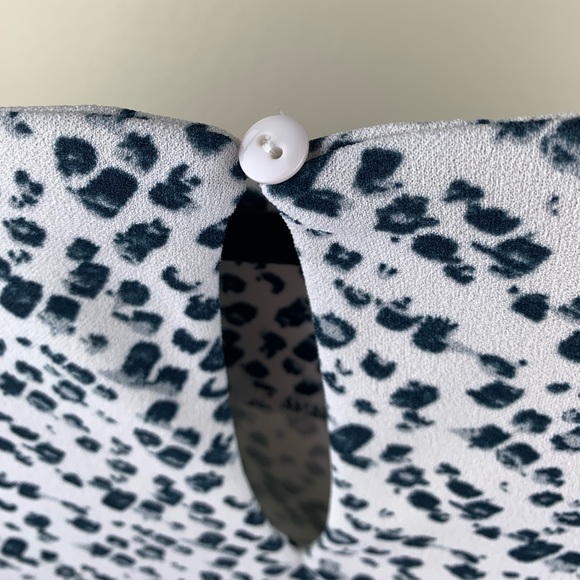 1x Mellowday White with Navy Blue Pattern Work Blouse  with 3/4 length sleeves - Picture 3 of 6